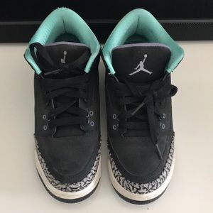Jordan 3 black/teal size 6Y